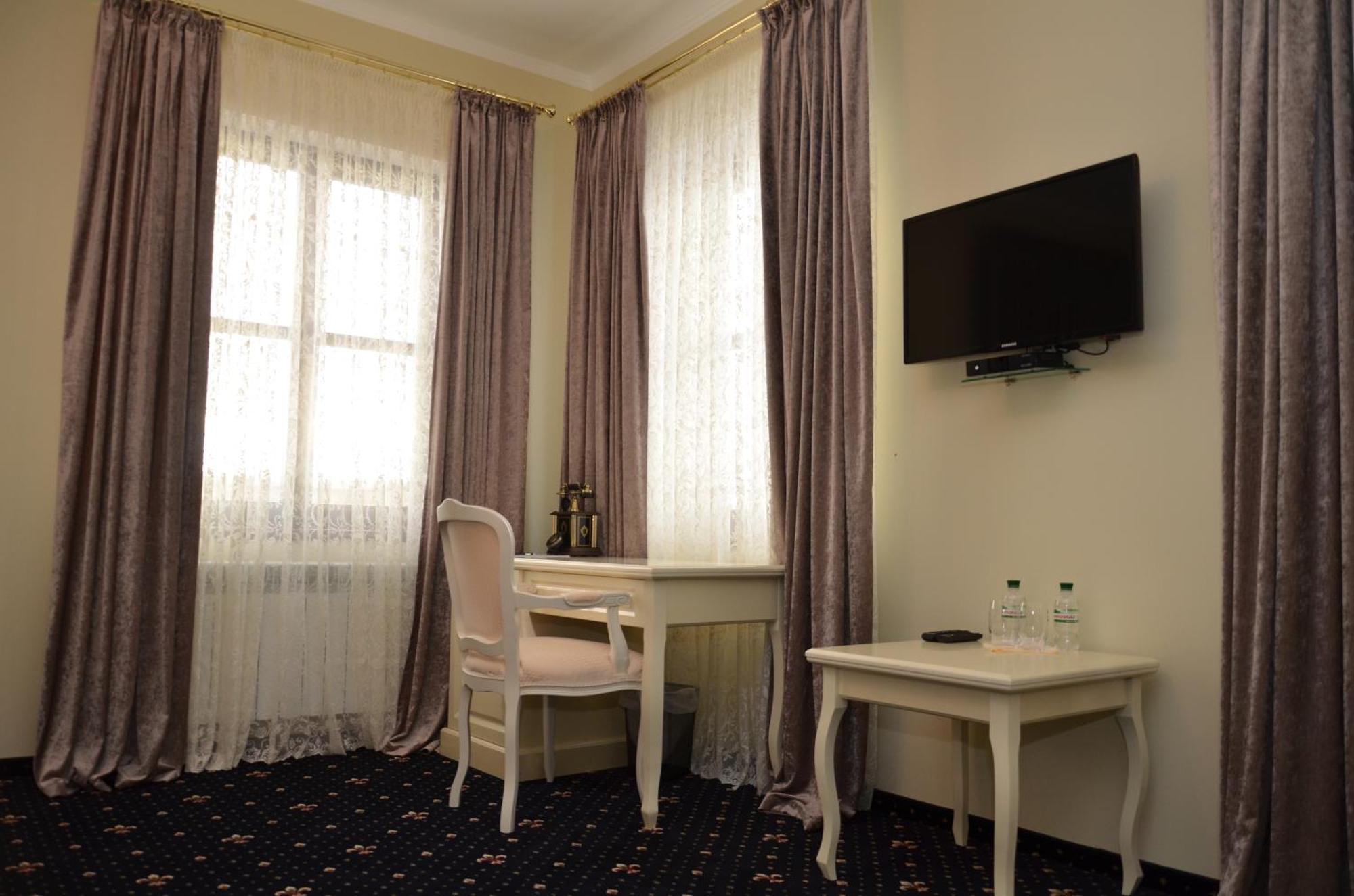 Chateau Royal Hotel Berezovka  Eksteriør bilde