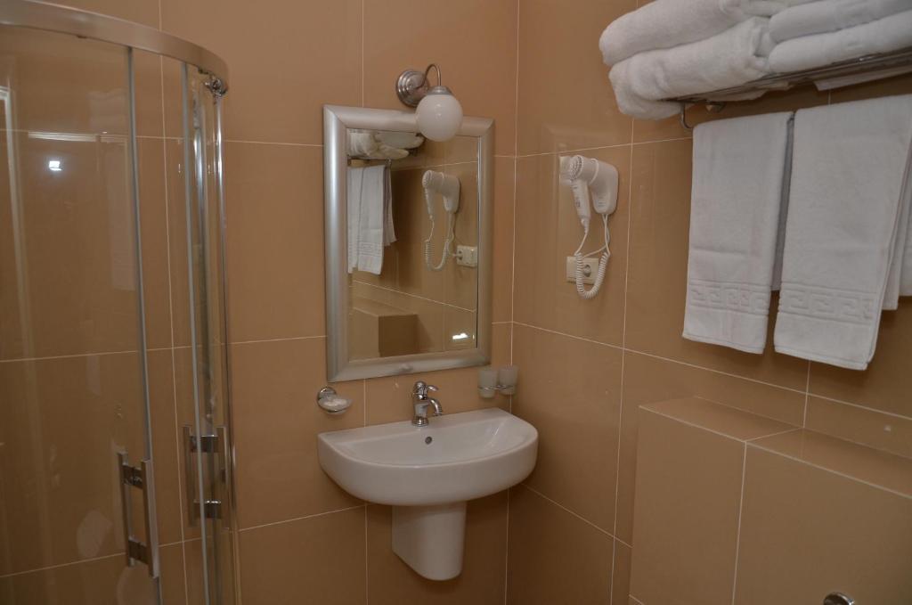 Chateau Royal Hotel Berezovka  Rom bilde