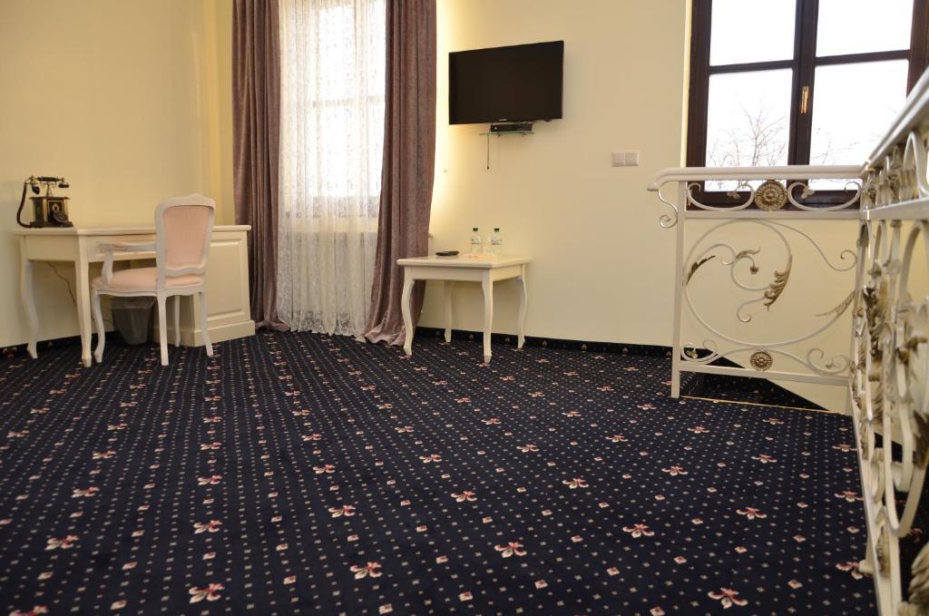Chateau Royal Hotel Berezovka  Rom bilde
