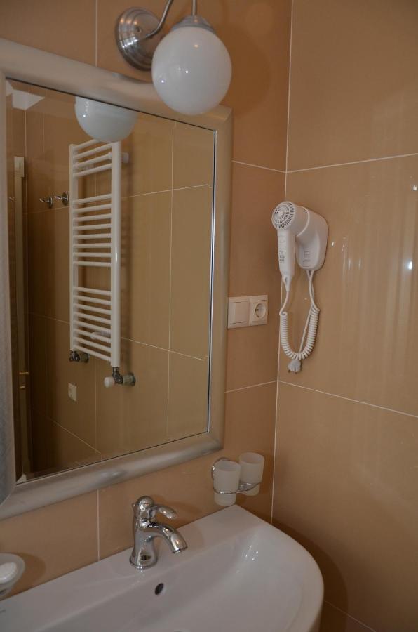 Chateau Royal Hotel Berezovka  Rom bilde